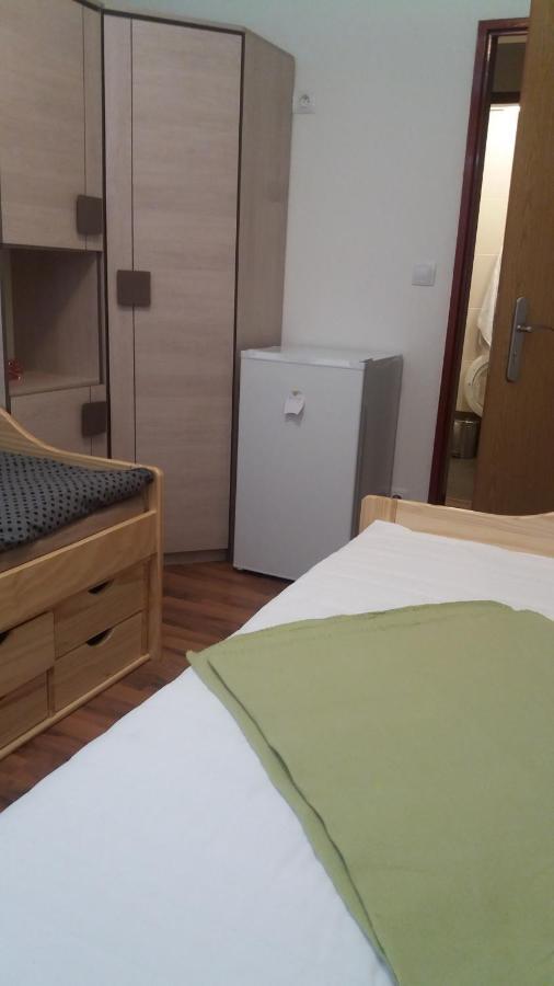 Hostel Cerna Kocka- Cost Ubytovani Svijansky Ujezd